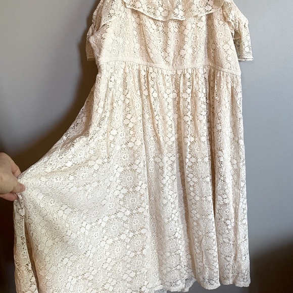 BNWT TORRID Lace Dress Ivory Cold Shoulder Size 3 - Picture 6 of 10